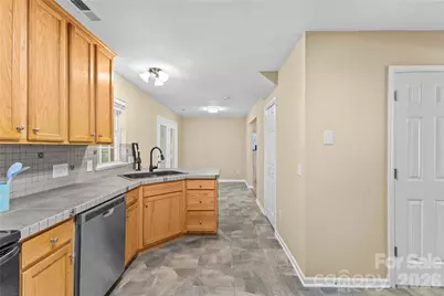 8119 Poplar Grove Circle, Waxhaw, NC 28173 - Photo 15