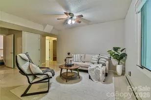 63 Hollybrook Dr, Asheville, NC 28803 - Photo 23