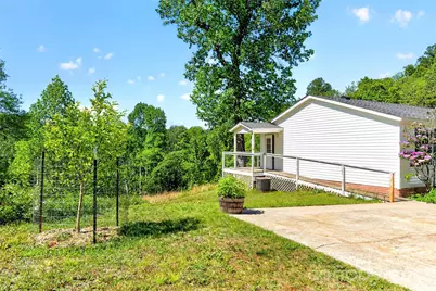 298 Wolf Crossing, Bakersville, NC 28705 - Photo 7