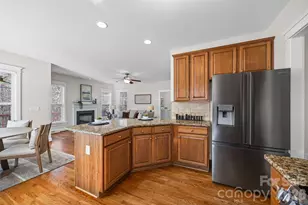 1039 Hunters Run Dr, Tega Cay, SC 29708 - Photo 11