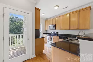 2917 Craftsman Ln, Charlotte, NC 28204 - Photo 5