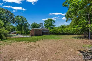 2115 E Providence Dr, Charlotte, NC 28270 - Photo 39