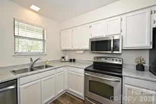 3131 Heathstead Place, Charlotte, NC 28210 - Photo 1