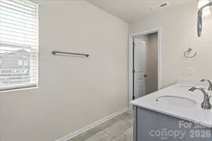 4529 Iron Oak Ln, Charlotte, NC 28269 - Photo 23
