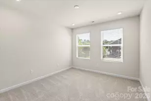 4529 Iron Oak Ln, Charlotte, NC 28269 - Photo 15
