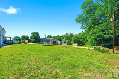 701 E Iowa Avenue, Bessemer City, NC 28016 - Photo 33