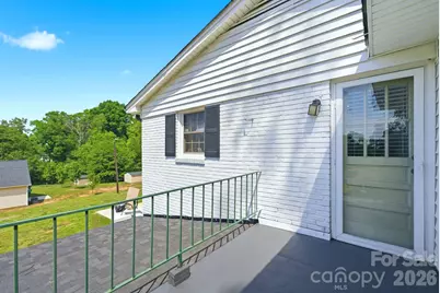 701 E Iowa Avenue, Bessemer City, NC 28016 - Photo 23