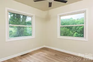 37 King Dr, Leicester, NC 28748 - Photo 15