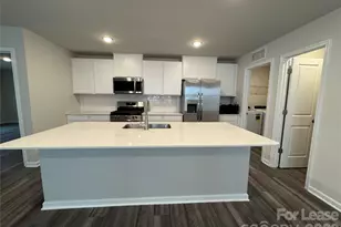 13151 Hampton Bay Ln, Charlotte, NC 28262 - Photo 7