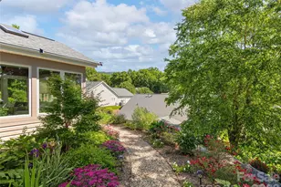 16 Stonebridge Dr, Asheville, NC 28805 - Photo 25