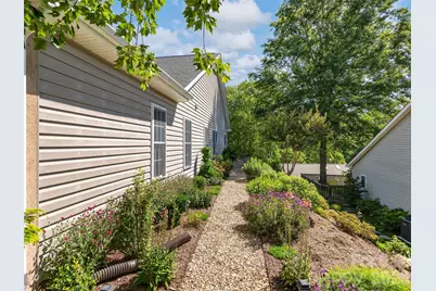 16 Stonebridge Drive, Asheville, NC 28805 - Photo 27