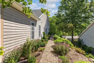 16 Stonebridge Dr, Asheville, NC 28805 - Photo 27