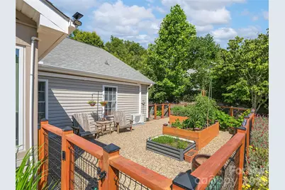 16 Stonebridge Drive, Asheville, NC 28805 - Photo 23