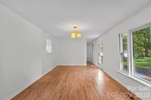 3840 Colebrook Rd, Charlotte, NC 28215 - Photo 15