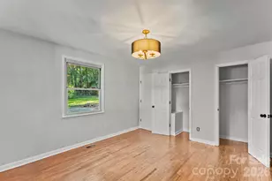 3840 Colebrook Rd, Charlotte, NC 28215 - Photo 9