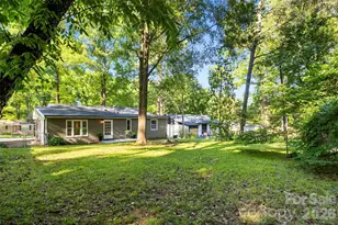 3840 Colebrook Rd, Charlotte, NC 28215 - Photo 39