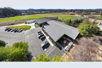 110 Commercial Boulevard, Flat Rock, NC 28731 - Photo 15