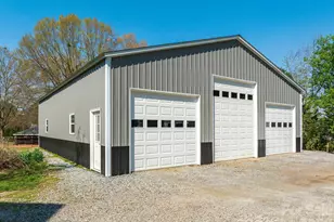 1570 Roddy Rd, Campobello, SC 29322 - Photo 27