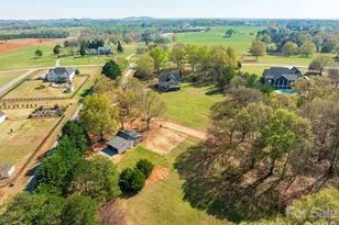1570 Roddy Rd, Campobello, SC 29322 - Photo 35