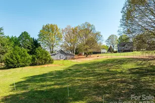 1570 Roddy Rd, Campobello, SC 29322 - Photo 33