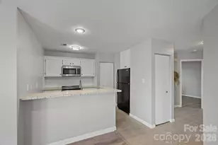 18861 Vineyard Point Ln, Cornelius, NC 28031 - Photo 11
