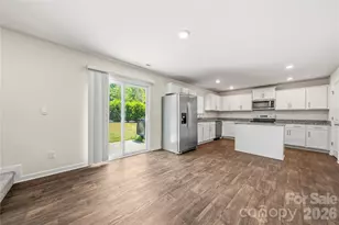 2209 Lilium Dr, Charlotte, NC 28216 - Photo 7