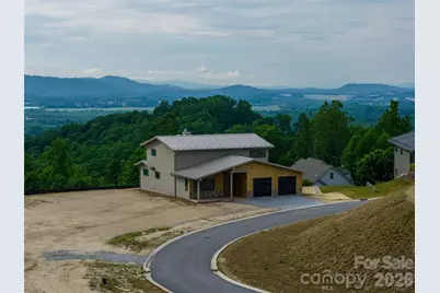225 Coachman Drive, Hendersonville, NC 28791 - Photo 5