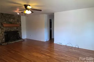 42 East Blvd, Burnsville, NC 28714 - Photo 3
