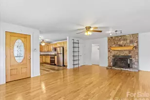 42 East Blvd, Burnsville, NC 28714 - Photo 3