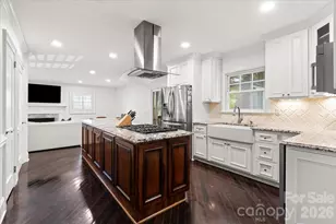 3000 Forest Park Dr, Charlotte, NC 28209 - Photo 13