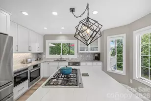 152 SkyView Cir, Asheville, NC 28804 - Photo 21