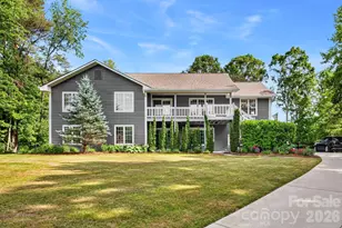 152 SkyView Cir, Asheville, NC 28804 - Photo 1