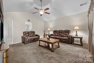 174 Pheasant Ridge Cir, York, SC 29745 - Photo 5