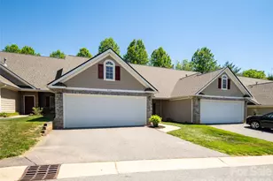 876 W Pointe Dr, Asheville, NC 28806 - Photo 27