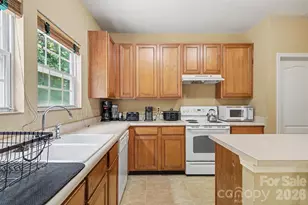 13933 Pinyon Pine Ln, Charlotte, NC 28215 - Photo 13