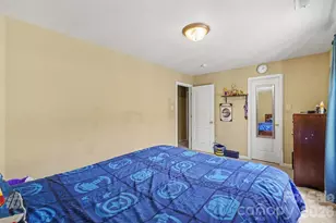 13933 Pinyon Pine Ln, Charlotte, NC 28215 - Photo 19