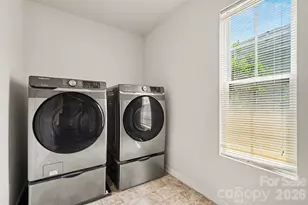 13933 Pinyon Pine Ln, Charlotte, NC 28215 - Photo 27