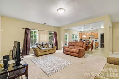 13933 Pinyon Pine Lane, Charlotte, NC 28215 - Photo 5