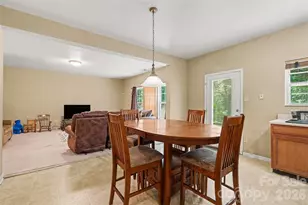 13933 Pinyon Pine Ln, Charlotte, NC 28215 - Photo 11