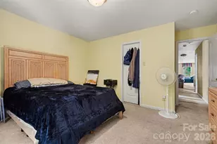 13933 Pinyon Pine Ln, Charlotte, NC 28215 - Photo 17