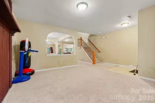 13933 Pinyon Pine Ln, Charlotte, NC 28215 - Photo 15
