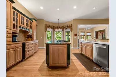 110 Little Cherokee Ridge, Hendersonville, NC 28739 - Photo 17