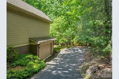 110 Little Cherokee Ridge, Hendersonville, NC 28739 - Photo 41