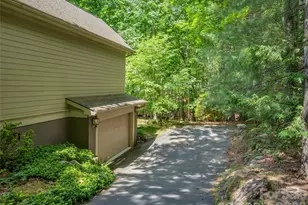 110 Little Cherokee Ridge, Hendersonville, NC 28739 - Photo 41