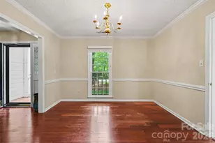 4300 Saxonbury Way, Charlotte, NC 28269 - Photo 5