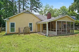 4300 Saxonbury Way, Charlotte, NC 28269 - Photo 29