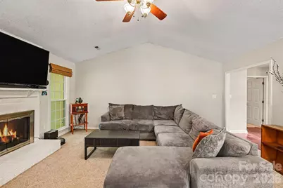 4300 Saxonbury Way, Charlotte, NC 28269 - Photo 7