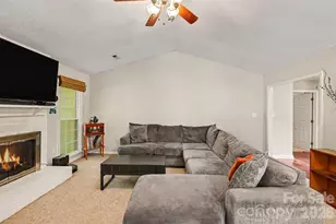 4300 Saxonbury Way, Charlotte, NC 28269 - Photo 7