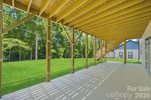 825 Breezewood Dr, Charlotte, NC 28262 - Photo 9