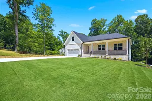 825 Breezewood Dr, Charlotte, NC 28262 - Photo 37